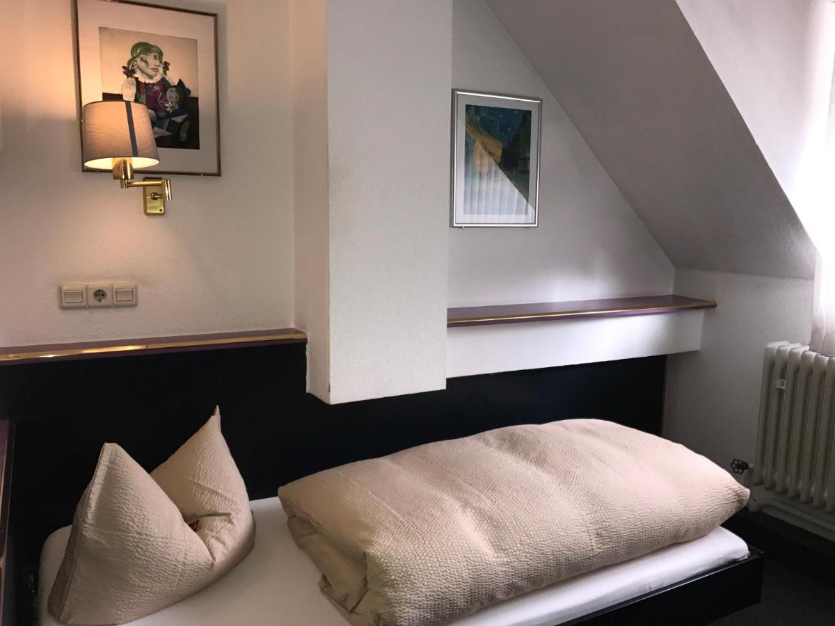 Hotel-Landgasthof Gruener Baum - Dittigheim タウバービショフスハイム エクステリア 写真