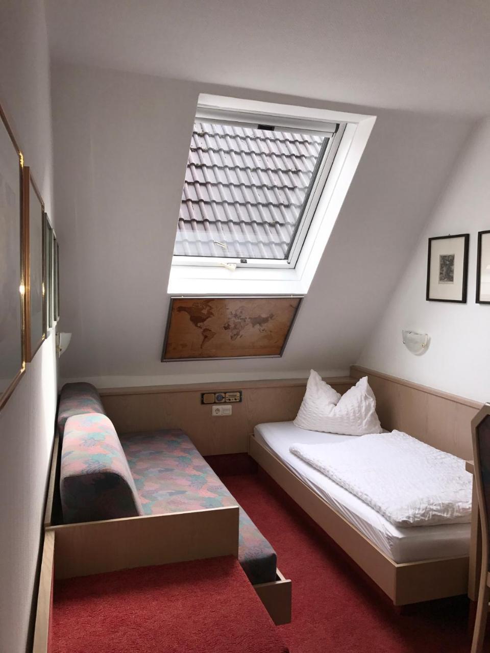 Hotel-Landgasthof Gruener Baum - Dittigheim タウバービショフスハイム エクステリア 写真